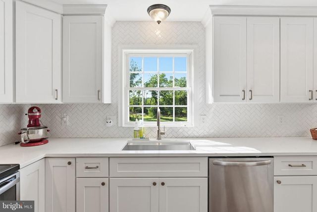 18198 SPRINGS RD, Jeffersonton, VA 22724