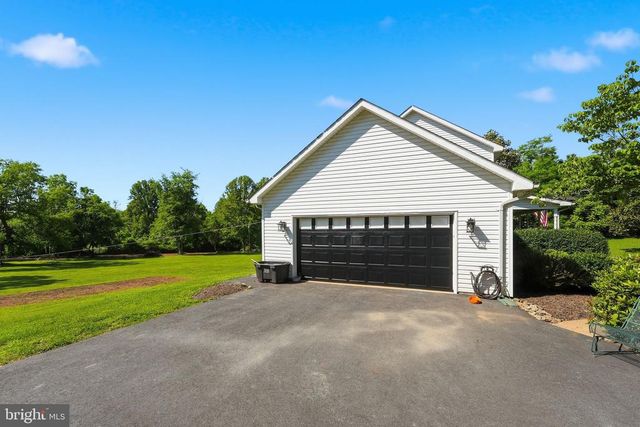 18198 SPRINGS RD, Jeffersonton, VA 22724