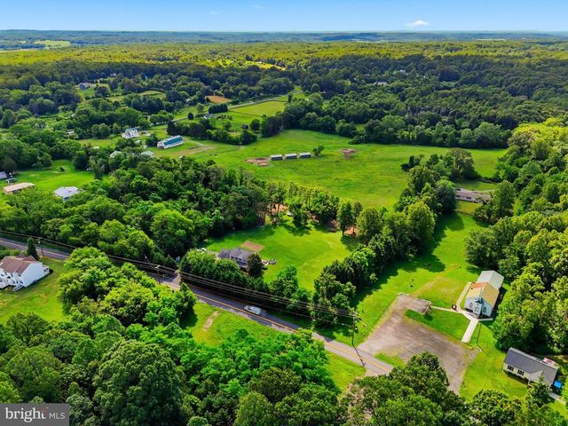 18198 SPRINGS RD, Jeffersonton, VA 22724