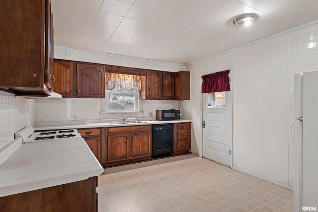 630 W MAPLE Avenue, Springfield, IL 62702