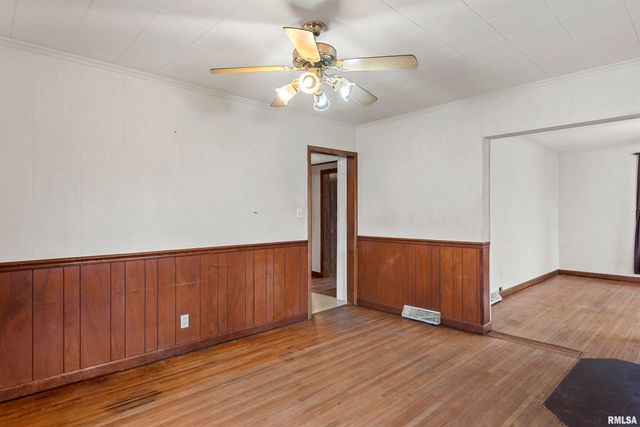 630 W MAPLE Avenue, Springfield, IL 62702