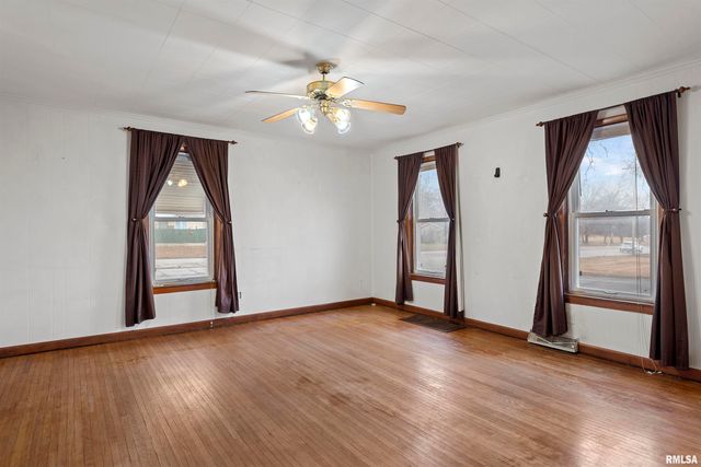 630 W MAPLE Avenue, Springfield, IL 62702