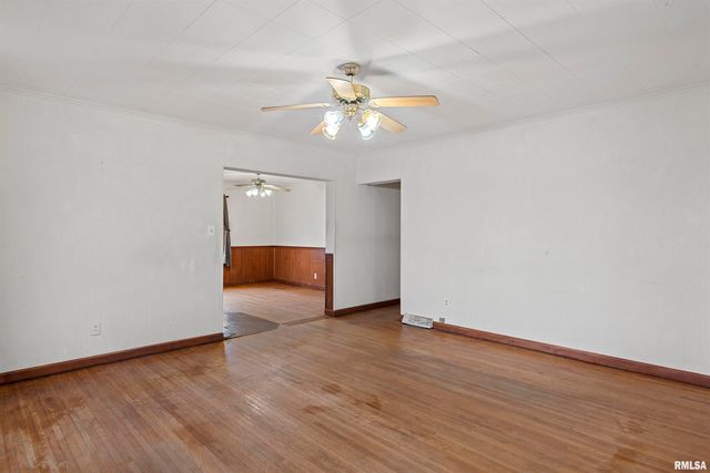 630 W MAPLE Avenue, Springfield, IL 62702