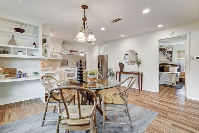 8606 Thunderbird RD A & B, Austin, TX 78736