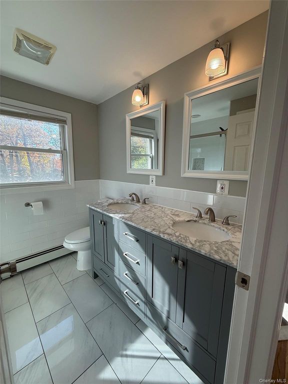 44 Pine Street, Blue Point, NY 11715