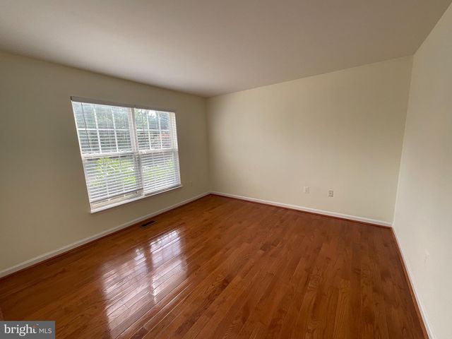 5 SHALE CT, Fredericksburg, VA 22406