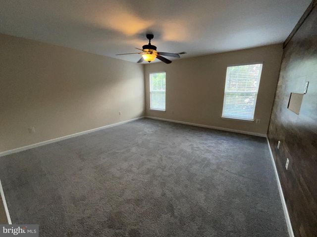 5 SHALE CT, Fredericksburg, VA 22406