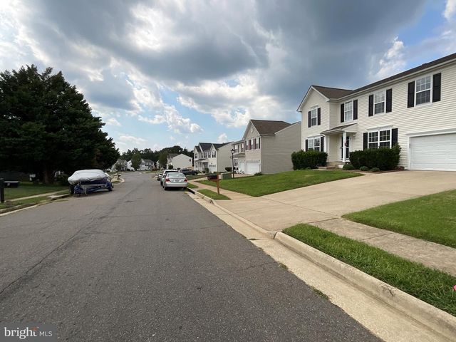 5 SHALE CT, Fredericksburg, VA 22406