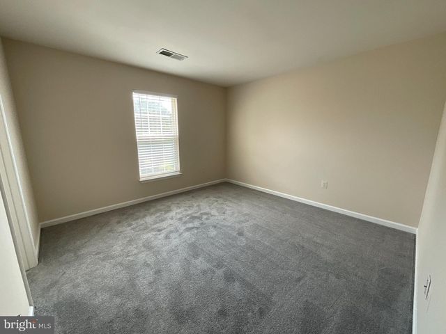5 SHALE CT, Fredericksburg, VA 22406