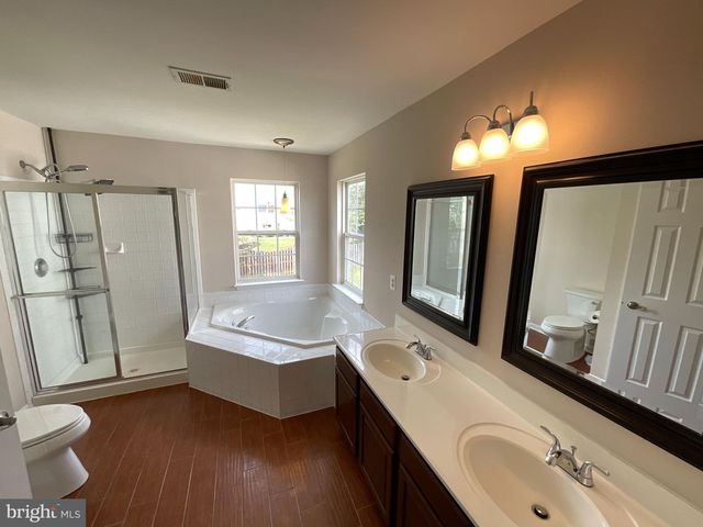 5 SHALE CT, Fredericksburg, VA 22406