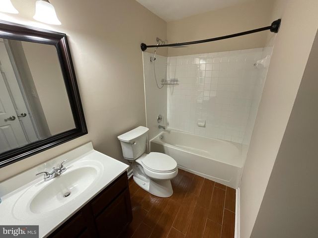 5 SHALE CT, Fredericksburg, VA 22406