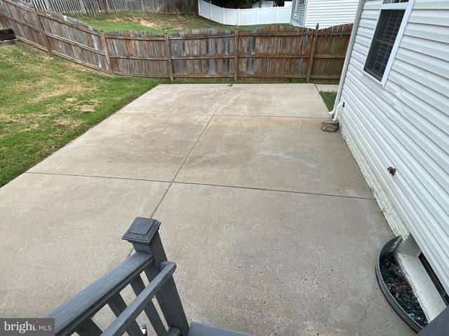 5 SHALE CT, Fredericksburg, VA 22406