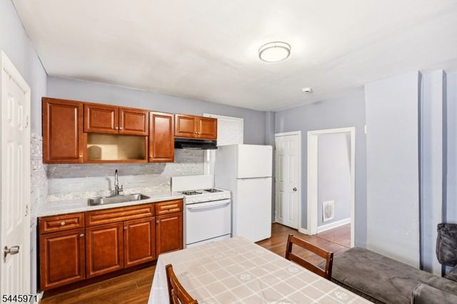 1 Park Pl, Paterson City, NJ 07524