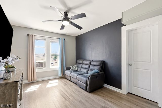 1 Park Pl, Paterson City, NJ 07524