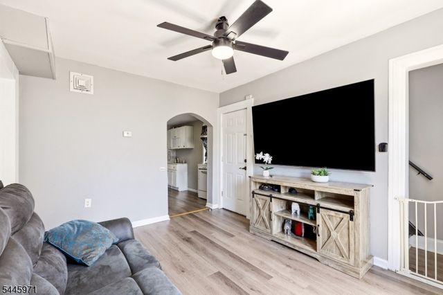 1 Park Pl, Paterson City, NJ 07524