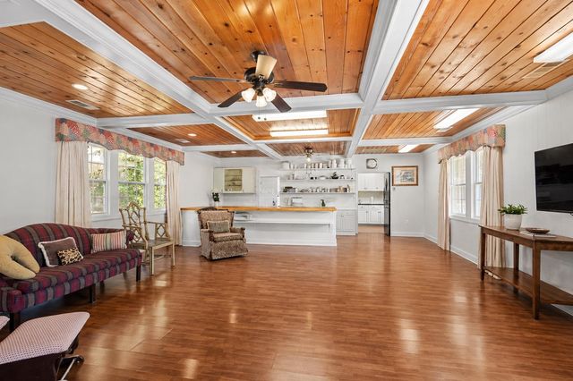 379 Bragdon Ave., Georgetown, SC 29440