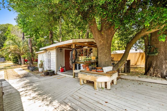 379 Bragdon Ave., Georgetown, SC 29440