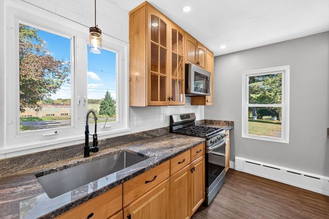 87 River St, Middleboro, MA 02346