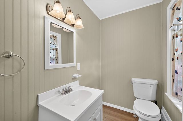 87 River St, Middleboro, MA 02346