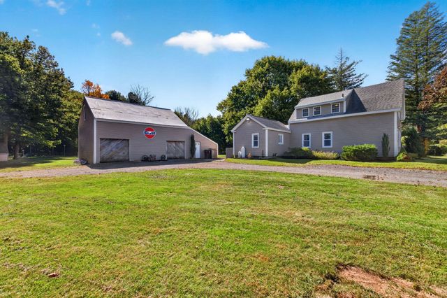 87 River St, Middleboro, MA 02346