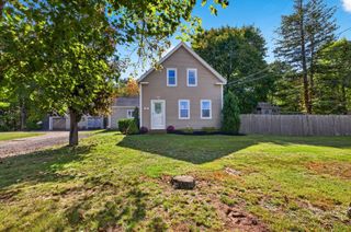 87 River St, Middleboro, MA 02346