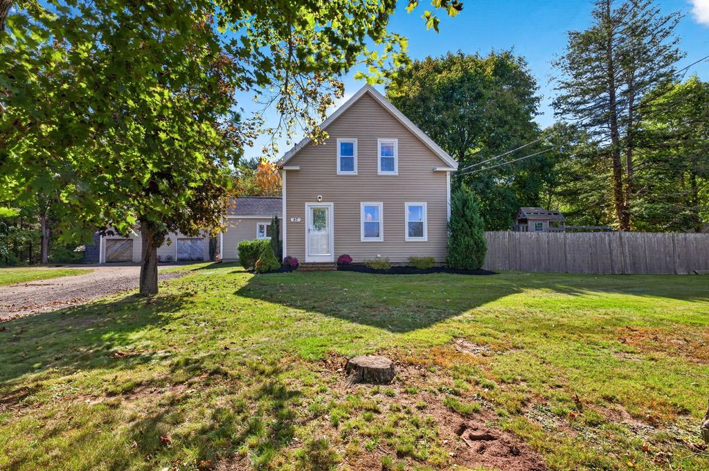 87 River St, Middleboro, MA 02346