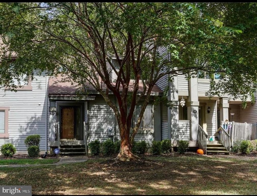 218 MISTY POINT LN, Newport News, VA 23603