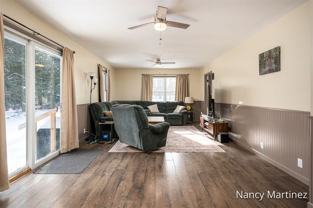 1301 Waukazoo Street, Hastings, MI 49058