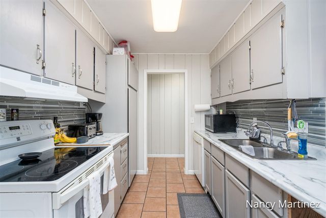 1301 Waukazoo Street, Hastings, MI 49058