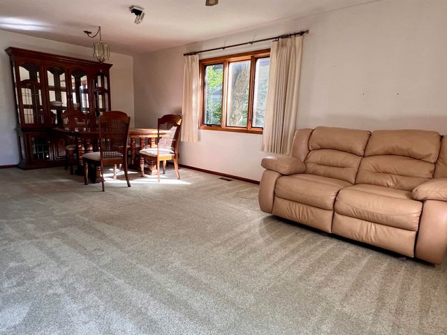 1001 Washington St Street, Eldora, IA 50627