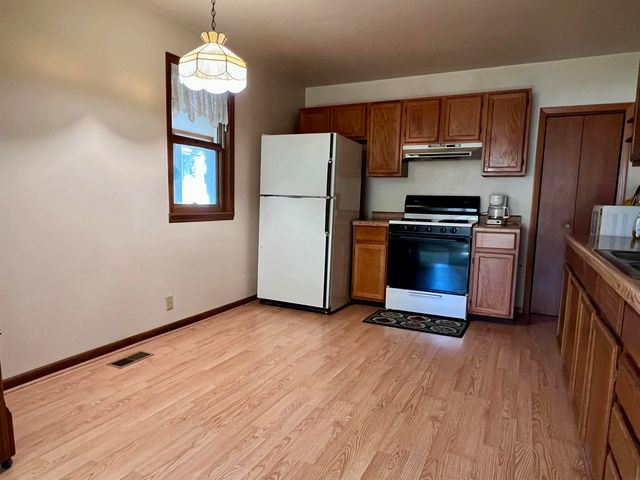 1001 Washington St Street, Eldora, IA 50627