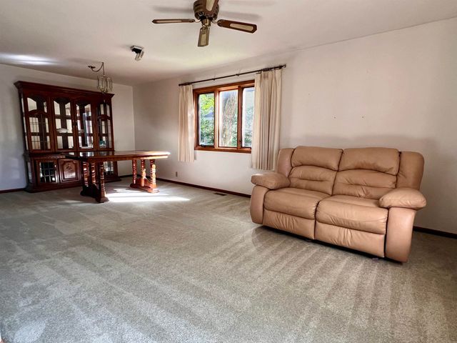 1001 Washington St Street, Eldora, IA 50627