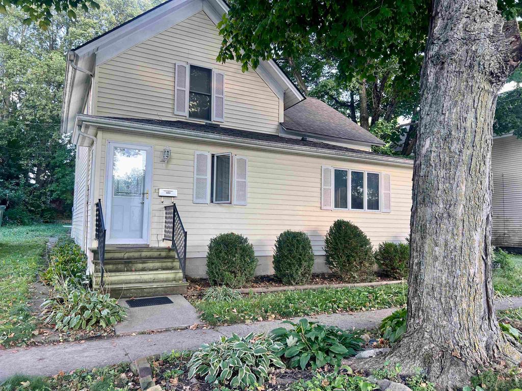 1001 Washington St Street, Eldora, IA 50627