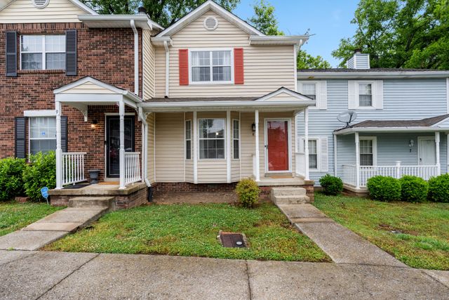8 Rolling Meadows Dr, Goodlettsville, TN 37072