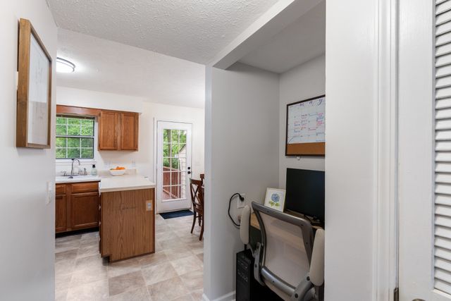 8 Rolling Meadows Dr, Goodlettsville, TN 37072