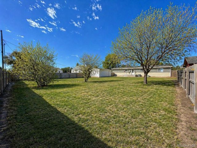 642 Ash Ave, Akron, CO 80720