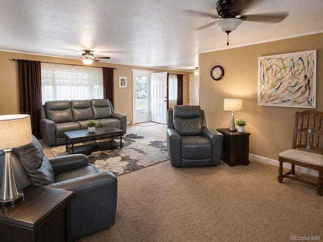 642 Ash Ave, Akron, CO 80720