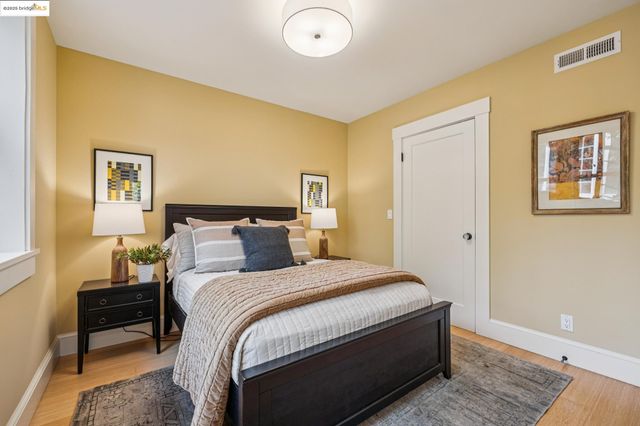 541 Vistamont Ave, Berkeley, CA 94708