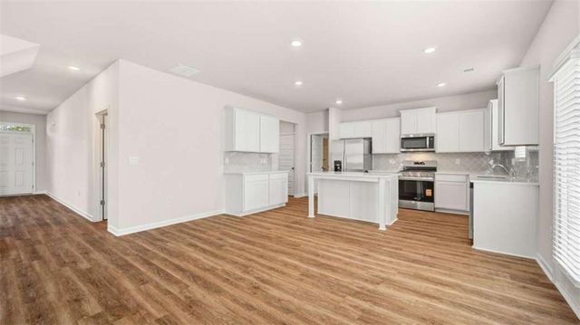 805 Pelham Way, Locust Grove, GA 30248