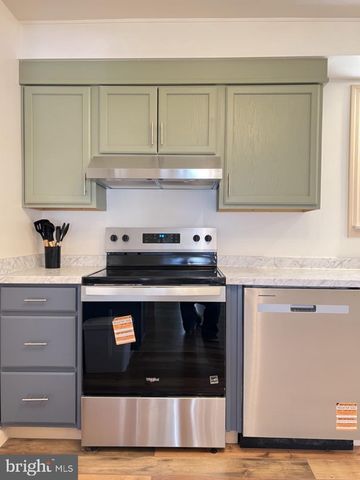 1194 JENKINS RUN RD, Moorefield, WV 26836