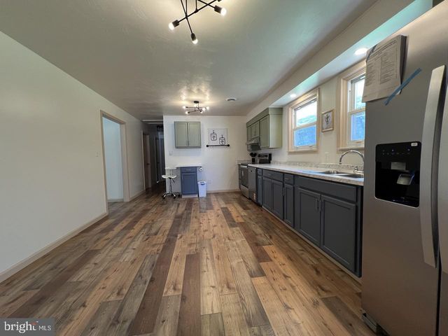 1194 JENKINS RUN RD, Moorefield, WV 26836