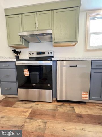 1194 JENKINS RUN RD, Moorefield, WV 26836