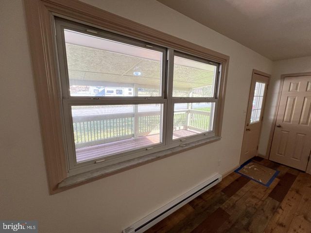 1194 JENKINS RUN RD, Moorefield, WV 26836