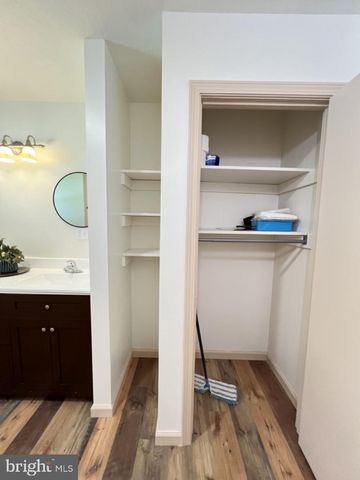 1194 JENKINS RUN RD, Moorefield, WV 26836