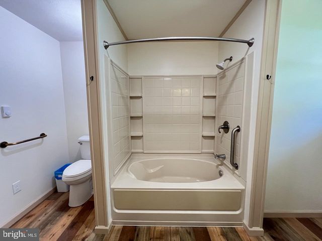 1194 JENKINS RUN RD, Moorefield, WV 26836