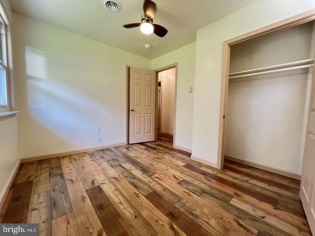 1194 JENKINS RUN RD, Moorefield, WV 26836