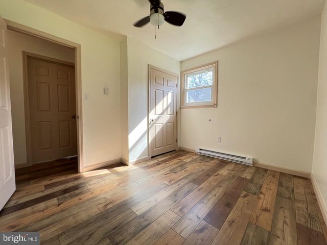 1194 JENKINS RUN RD, Moorefield, WV 26836