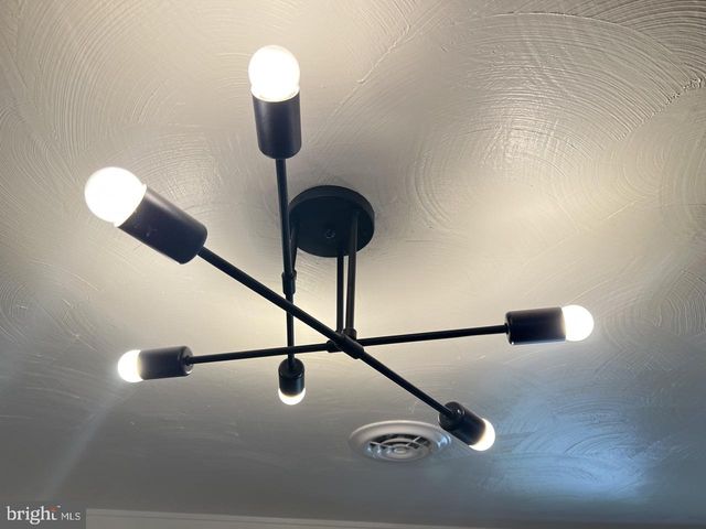 1194 JENKINS RUN RD, Moorefield, WV 26836