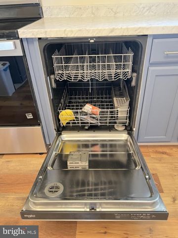 1194 JENKINS RUN RD, Moorefield, WV 26836