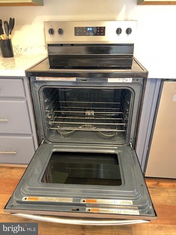 1194 JENKINS RUN RD, Moorefield, WV 26836